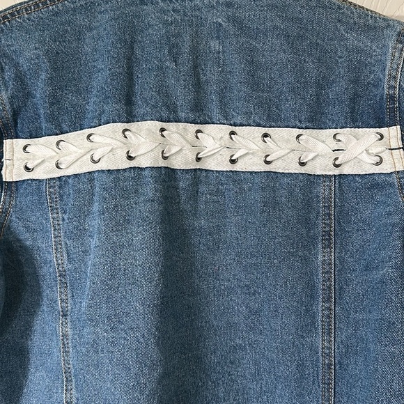 LOVE TREE Women’s Denim Jacket with White Lace-Up Detail Size M - Picture 5 of 7